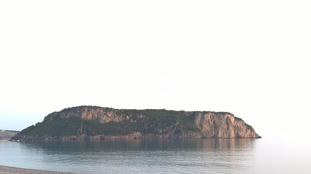 La Corte Delle Rose B&B Praia a Mare Dış mekan fotoğraf
